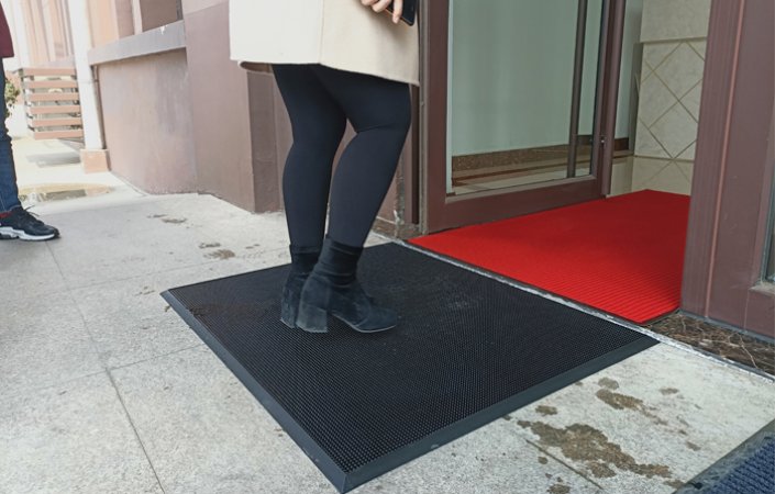 Finger dirt trap entrance rubber mat